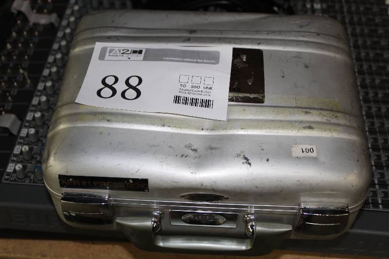 lot 88 image: Press  Mult Box  by Oramp Labs  w Hard Case