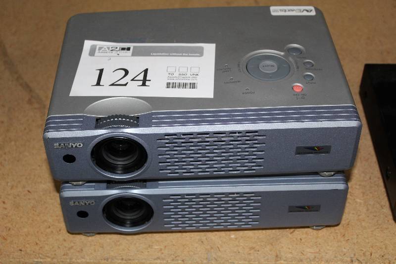lot 124 image: Lot of (2) Sanyo ProxtraX Multiverse Projectors