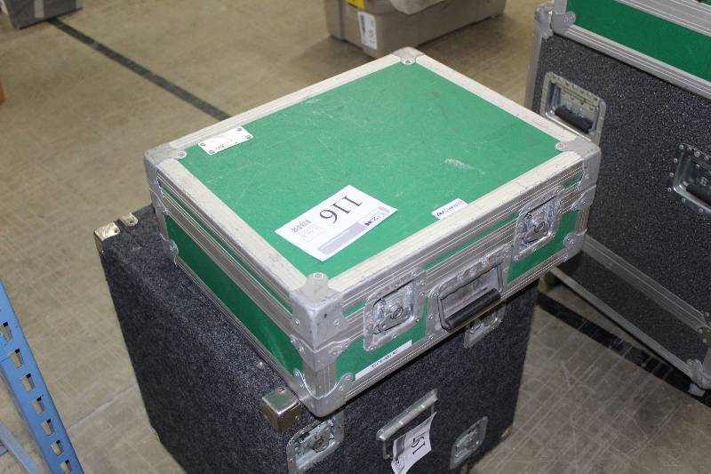 lot 116 image: Extron USP 405 Universal Signal Processor w Road Case