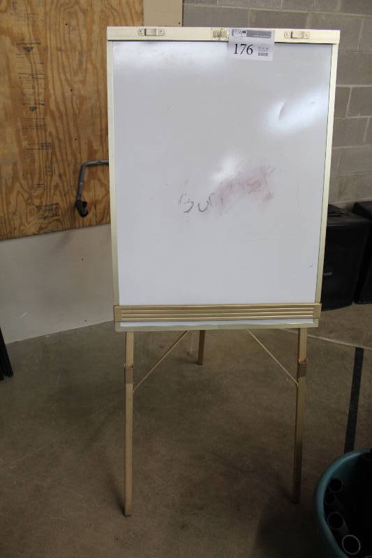 lot 176 image: Folding White Board