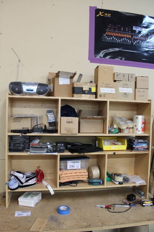 lot 206 image: Contents of Desk AV Shelf