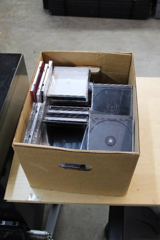 lot 230 image: CD Jewel Cases