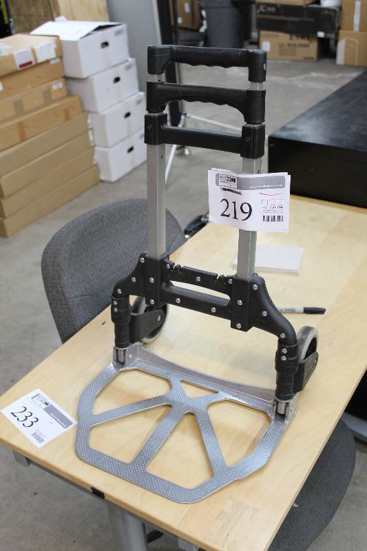 lot 219 image: Folding 2-Wheel Cart