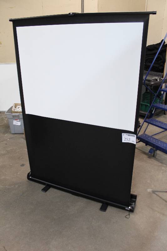 lot 252 image: Folding Projector Screen
