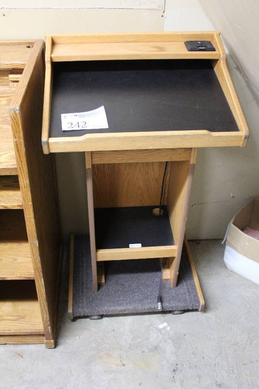 lot 242 image: Speakers Podium