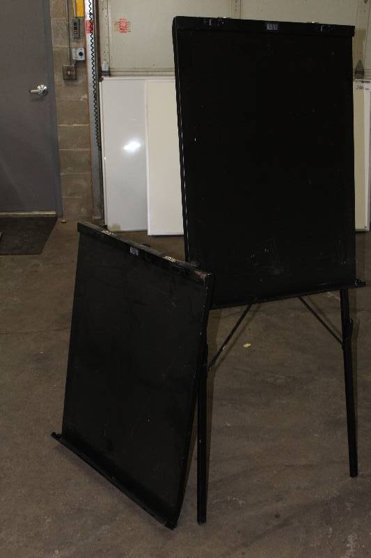 lot 257 image: Lot of (2) Draper DR450 Easels