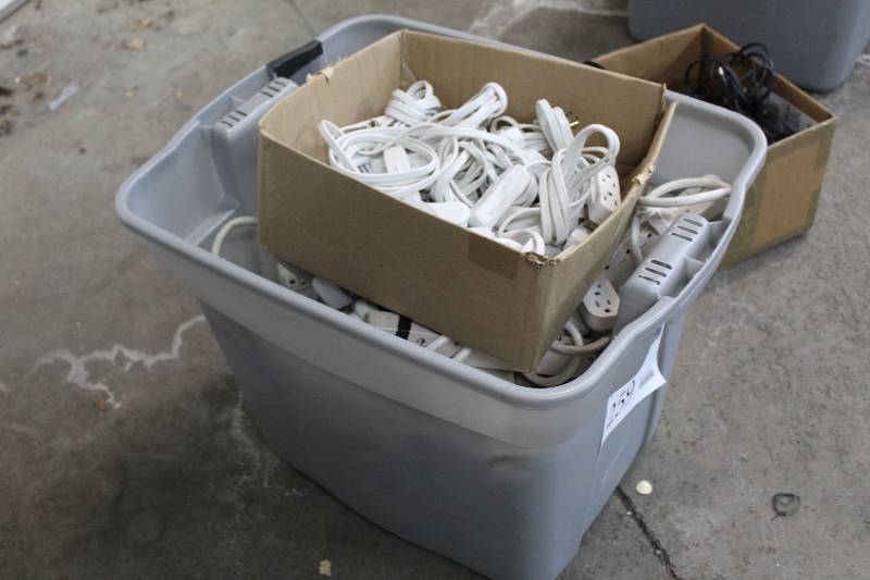 lot 259 image: Power Strips