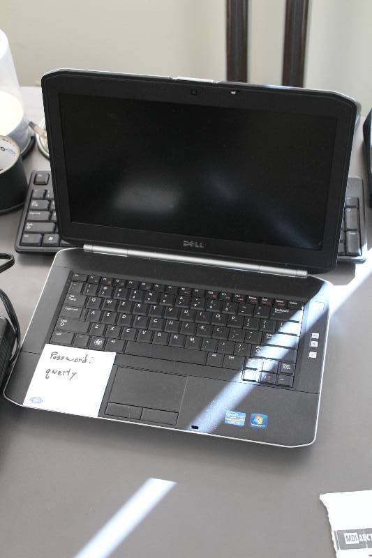 lot 665 image: Dell Laptop w Windows 7 OS