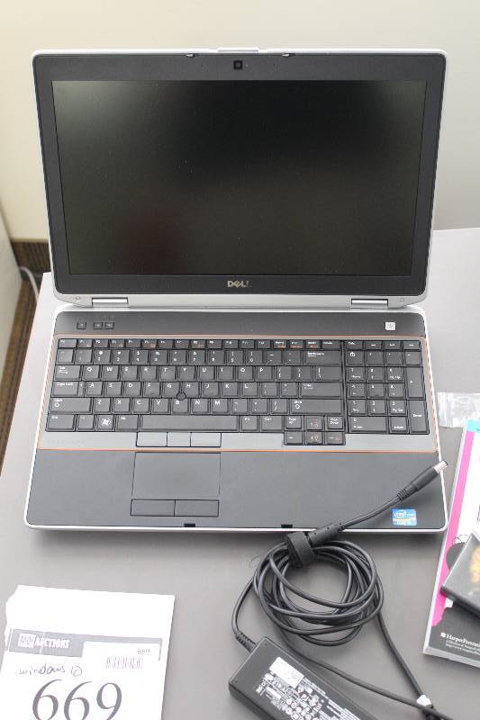 lot 669 image: Dell Laptop w Windows 10 OS