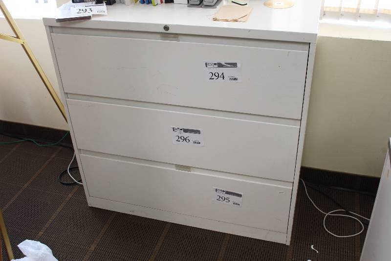lot 296 image: 3-Drawer Metal Lateral File Cabinet