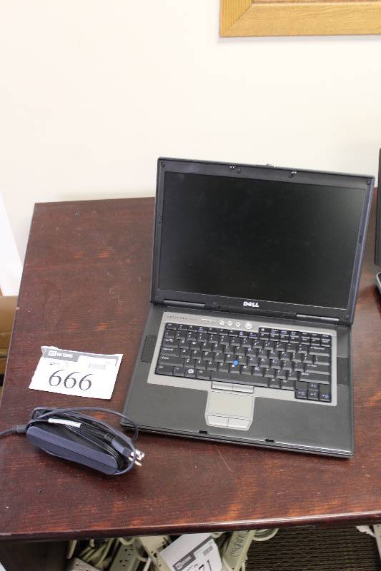 lot 666 image: Dell Laptop w Windows 7 OS