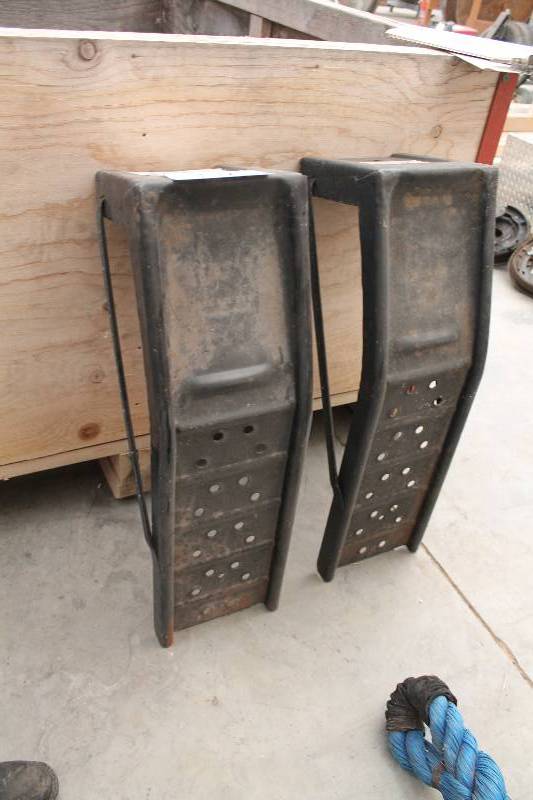 lot 776 image: Car Ramps