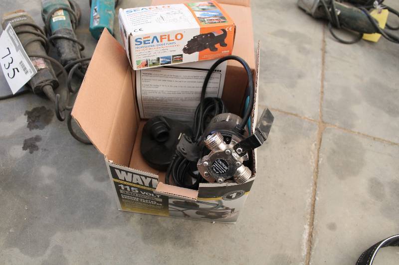 lot 733 image: Pumps - SeaFlo Professional, Wayne