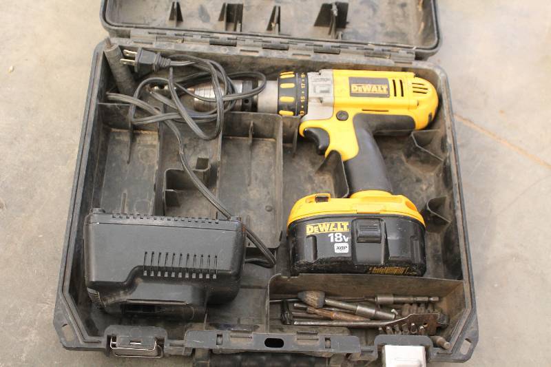 lot 727 image: DeWalt 18VDC Cordless XRP 12in. DrillDriver Hammerdrill w Battery, Charger, Case