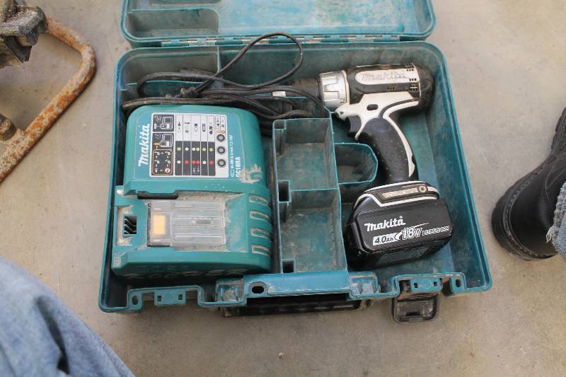 lot 725 image: Makita Steel 12in. Drive 18VDC Cordless Drill w Battery, Charger, Case