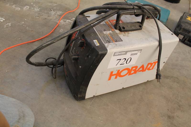 lot 720 image: Hobart Wire Feed Welder