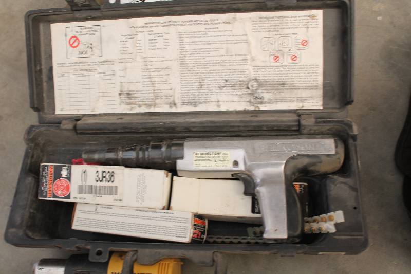 lot 747 image: Remington Powder Actuated Tool