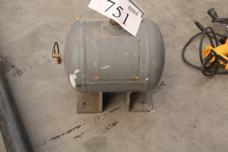 lot 751 image: 1997 Brunner Engineering 200 psi Tank