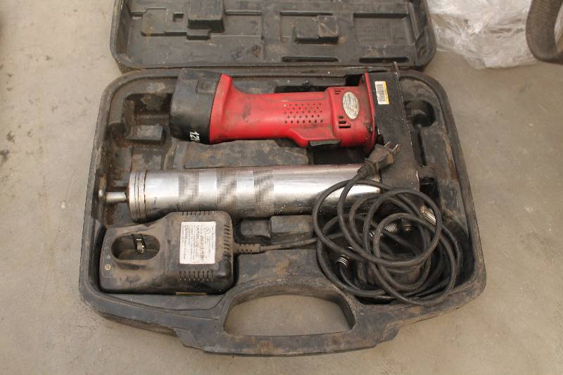 lot 779 image: Legacy Battery Powered Grease Gun w Battery, Charger, Case
