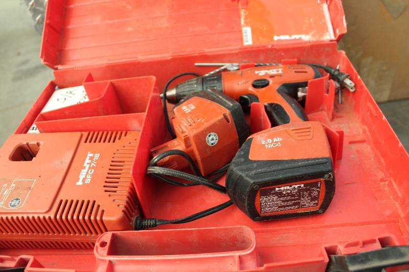 lot 765 image: Hilti 2.0 NiCad Cordless Drill Driver w Battery, Charger, Case