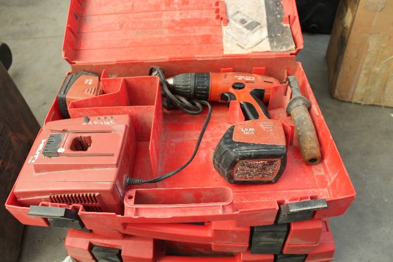 lot 766 image: Hilti 2.0 NiCad Cordless Drill Driver w Battery, Charger, Case
