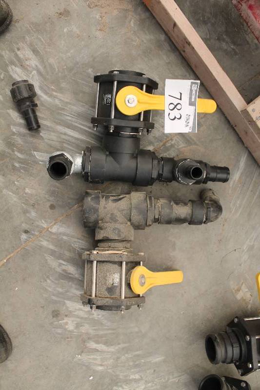 lot 783 image: Lot of (2) Large Valves - Banjo 100 psi