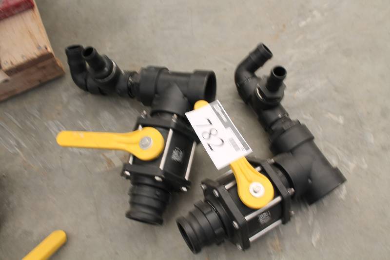 lot 782 image: Lot of (2) Large Valves - Banjo 100 psi