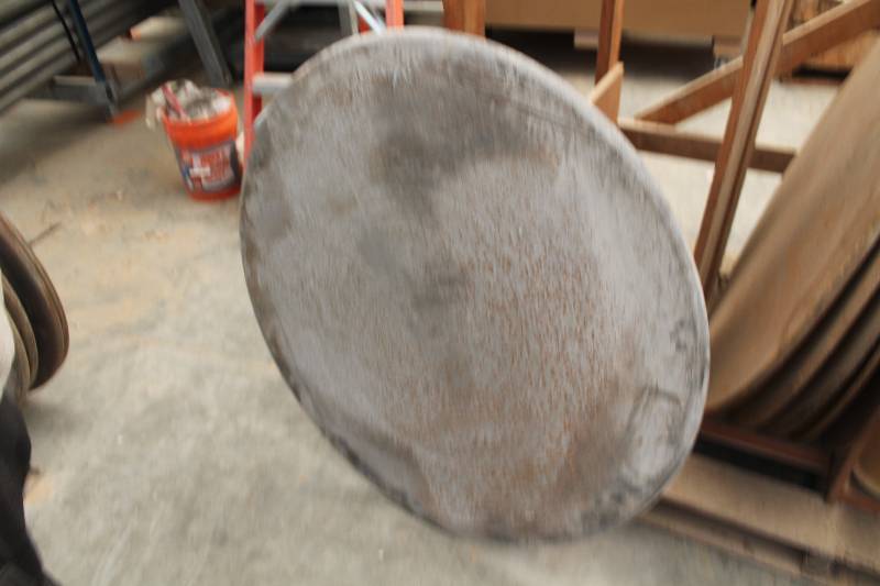 lot 822 image: 43.5in. Trowel Pans