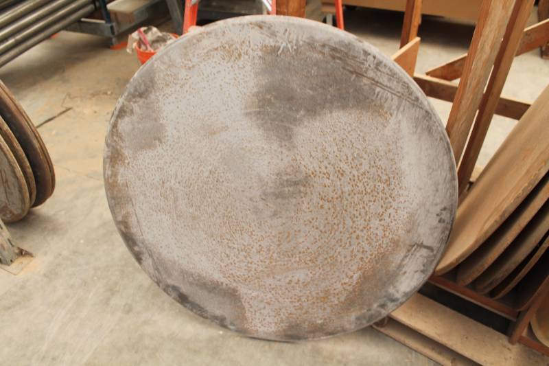 lot 826 image: 43.5in. Trowel Pans