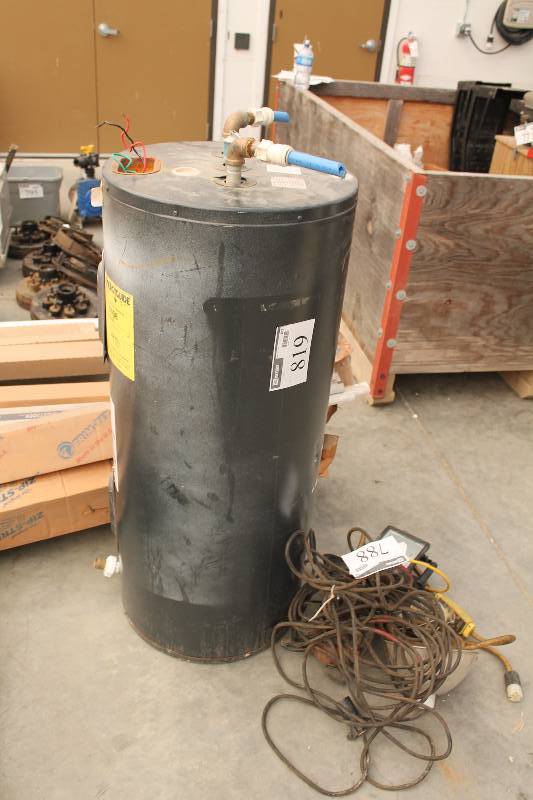 lot 819 image: Richmond 40-Gallon Boiler