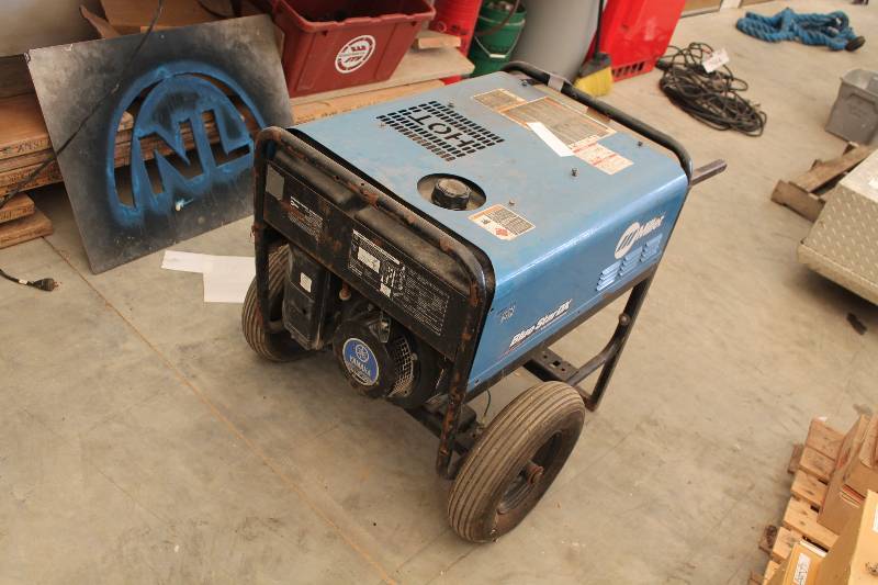lot 718 image: Miller Blue Star 185 Generator