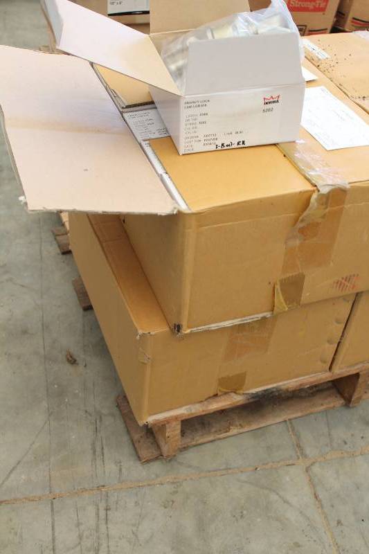 lot 809 image: Lot of (2) Cases of Door Handle Sets