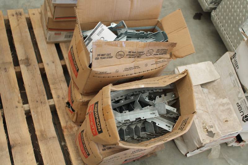 lot 808 image: Lot of (4) Boxes of Simpson Strong Tie LUS28Z 2x2x10 Hangars