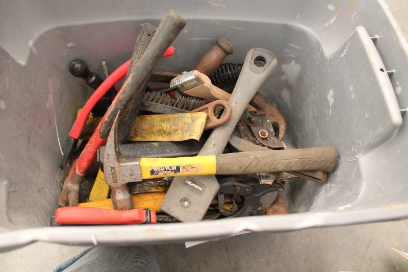 lot 795 image: Bin Lot of Hand Tools - Hammers