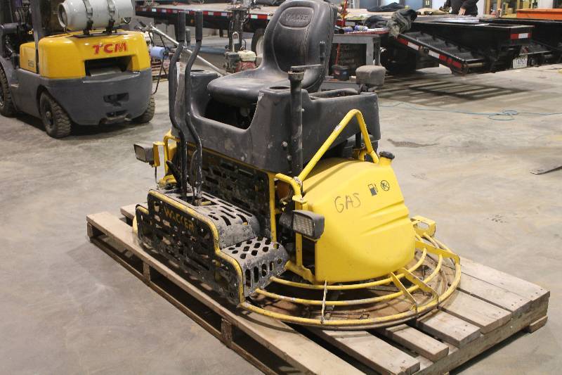 lot 714 image: Wacker Rider Trowel