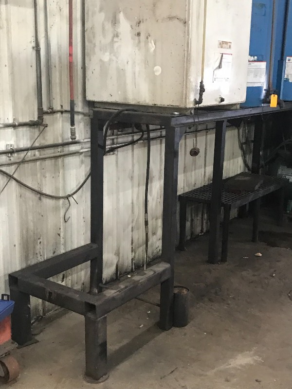 Commercial Truck  Auto Shop Bulk-Oil Fill Station