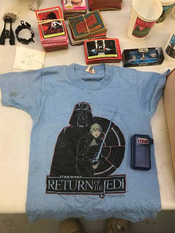 lot 421 image: STAR WARS COLLECTIBLE LOT