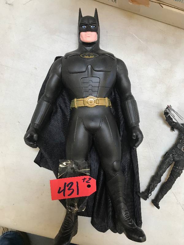 lot 431 image: BATMAN AND EDWARD SCISSORHANDS
