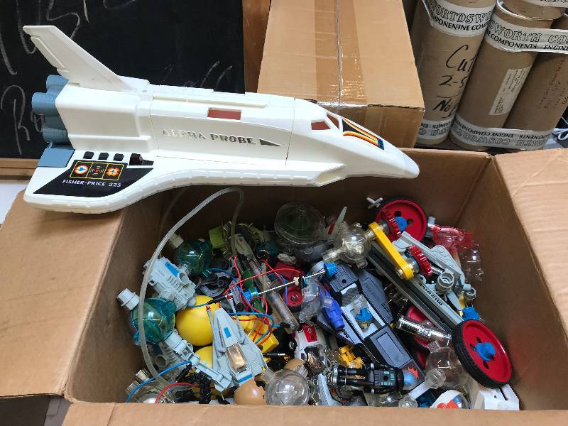 lot 434 image: LARGE LOT OF SPACE TOYS