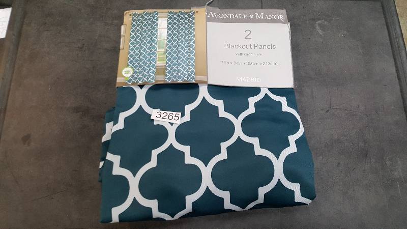 lot 3265 image: Lush Decor Geo Blackout Panel Pair - Teal