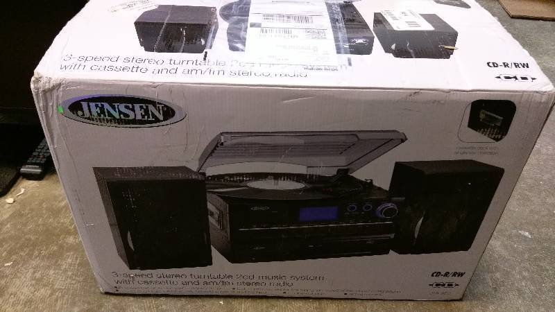 lot 3651 image: Jensen 6-in-1 Home Stereo System