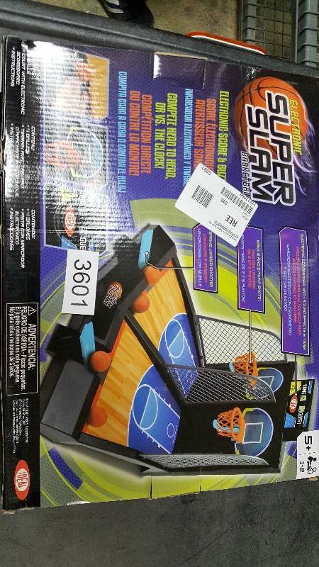 lot 3601 image: Ideal Electronic Super Slam Basketball Tabletop Game