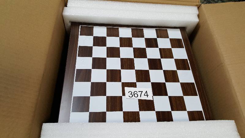lot 3674 image: alcove 15-in-1 Game Set Wear on top on the game board