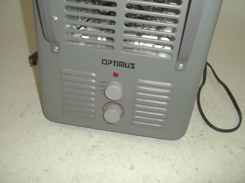 lot 19 image: Electric Heater