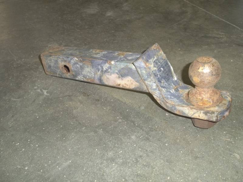 lot 15 image: Receiver Ball hitch