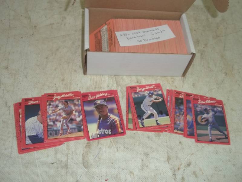 lot 29 image: 295 - 1989 Donruss Baseball Cards No Doubles