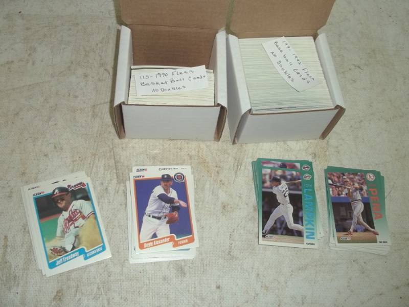 lot 30 image: 314 - Fleer Basketball Cards No Double