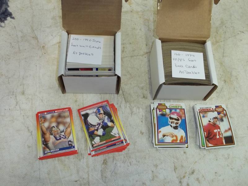 lot 49 image: 366 Football Cards