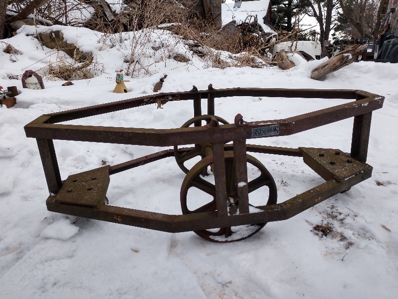lot 77 image: Bomb Carrier Octagon Industrial Cart