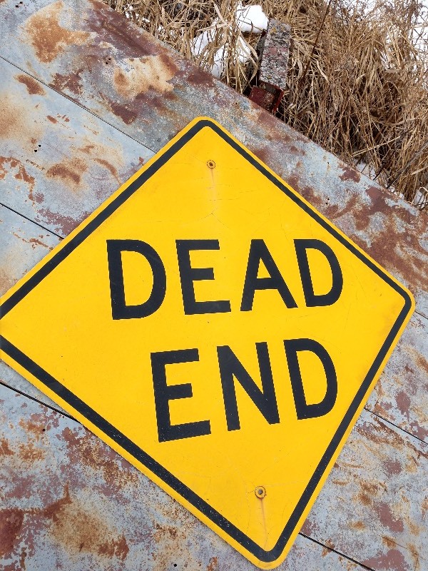 lot 4 image: Dead End Sign